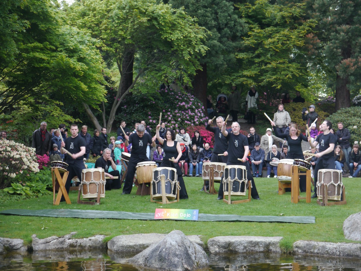 Cherry Blossom Festival In Hamburg Ja a pan Cherry Blossom Festival In Hamburg Ja a pan
