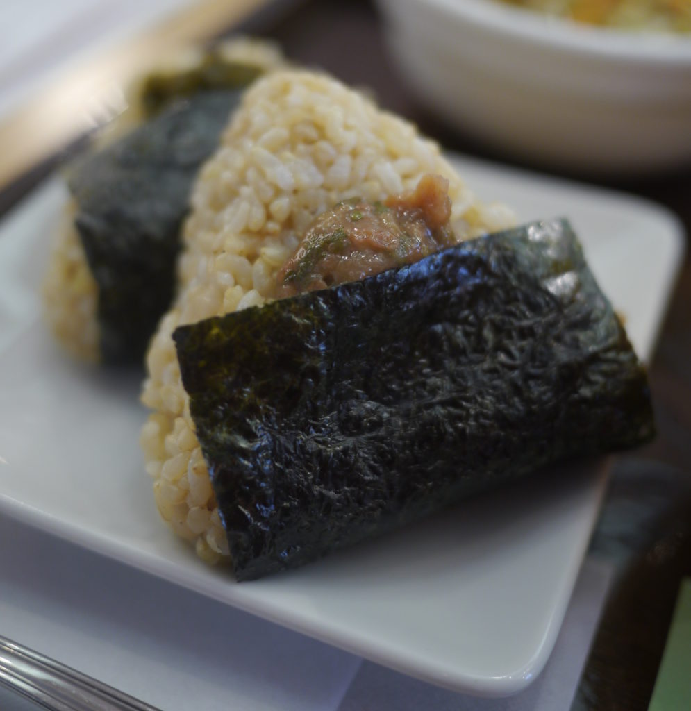 Vegan organic Japanese lunch at Genmai café: Osaka