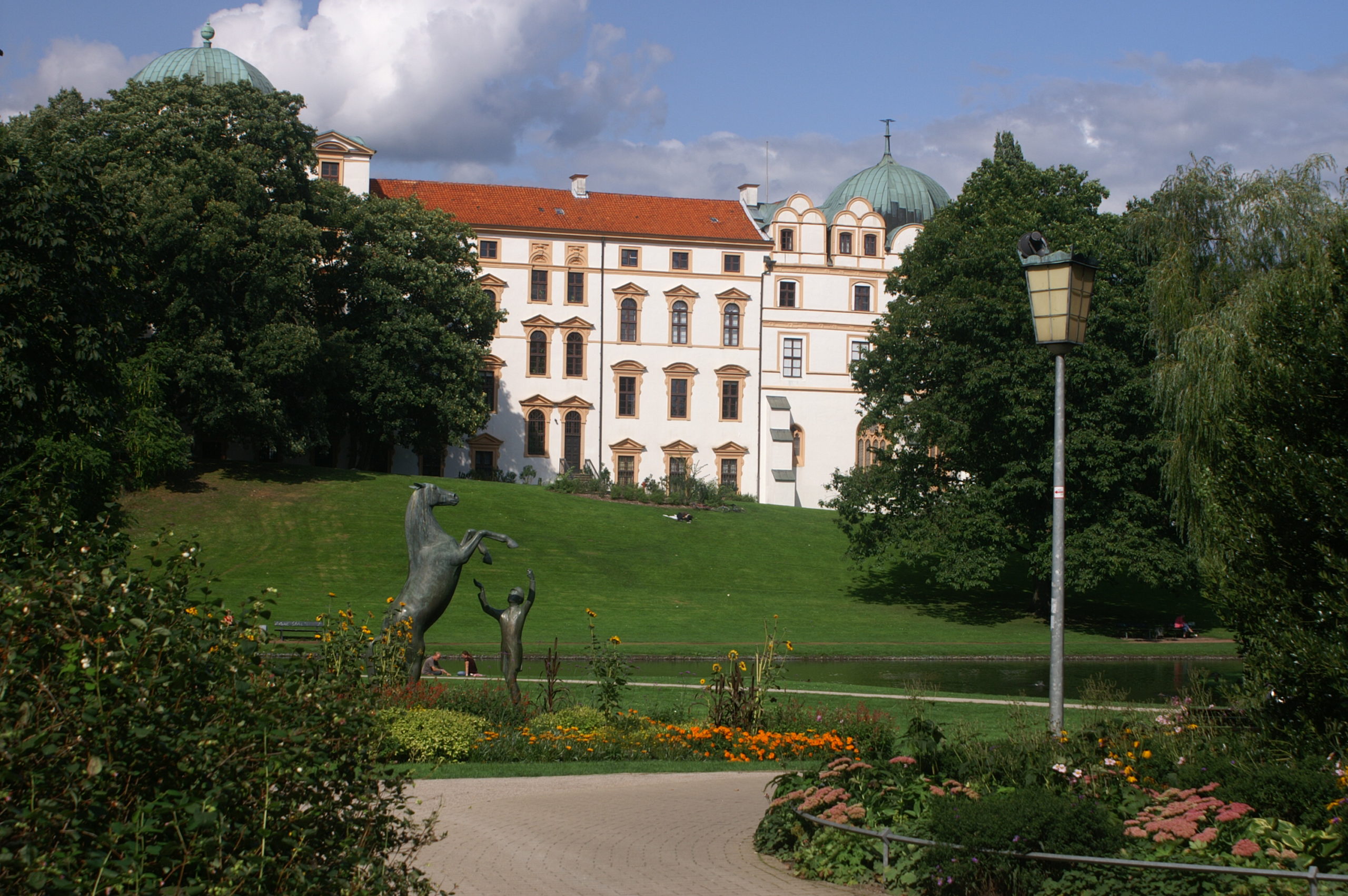 Celle Castle + Park