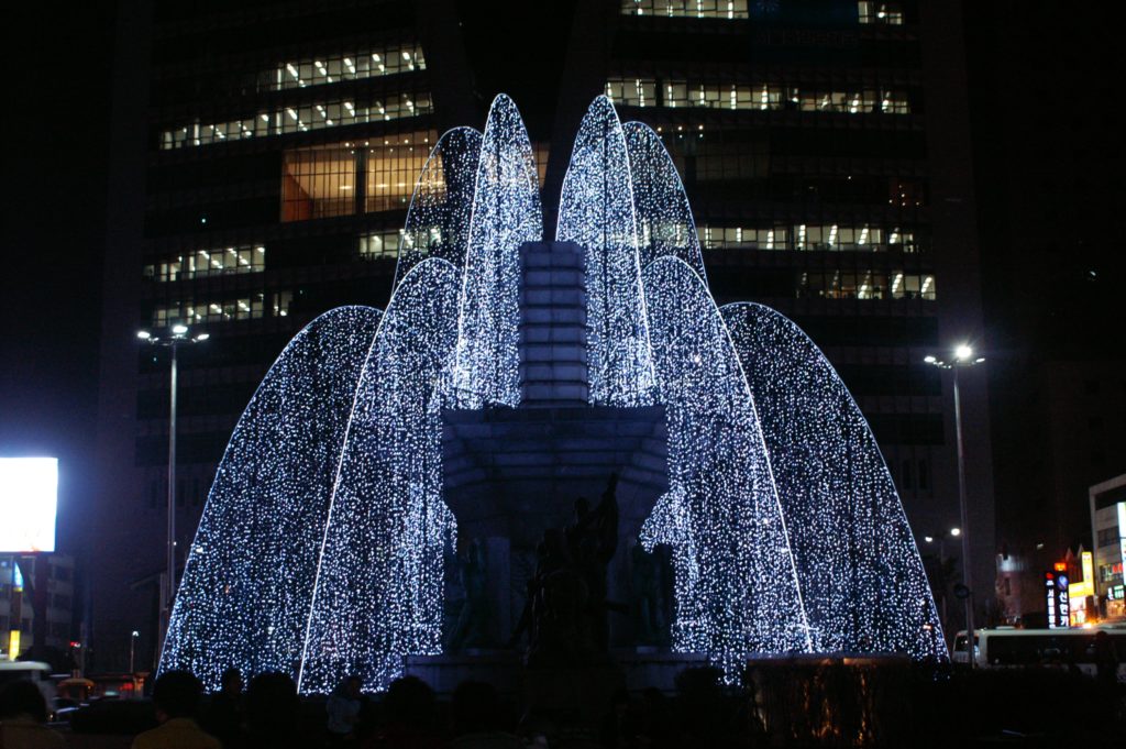 Light fountain