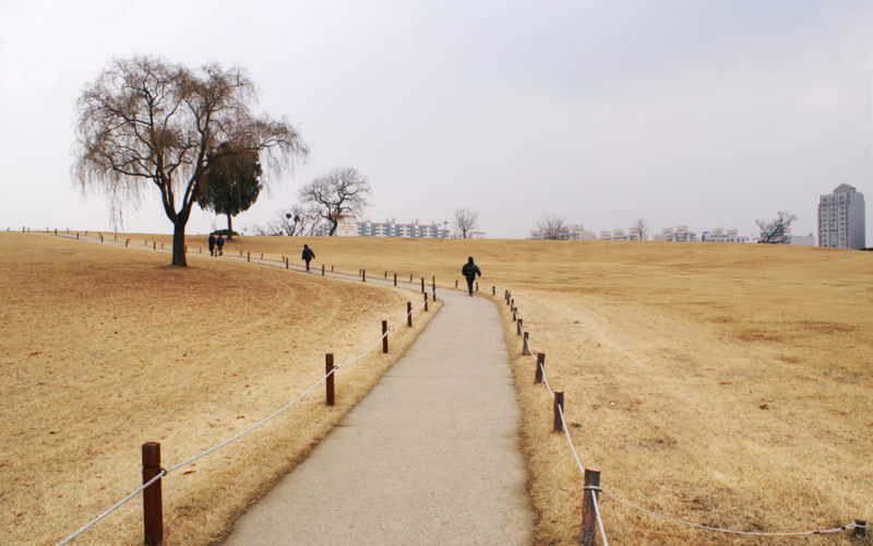 Mong Chon Fortress foot path